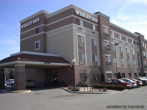 Wesley Inn Wichita Exterior foto